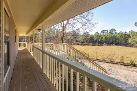 912 Clearview St, Milton, FL 32583 photo 7