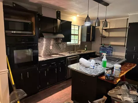 912 Clearview St, Milton, FL 32583 photo 18