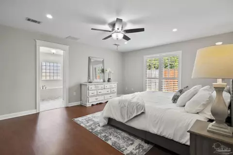 Bedroom - 5974 Buck Ward Rd, Baker, FL 32531 photo 3 of 7