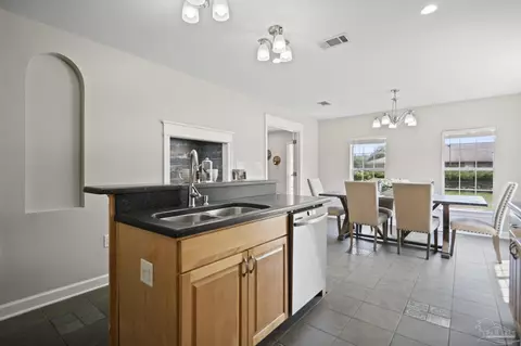 Kitchen - 5974 Buck Ward Rd, Baker, FL 32531 photo 3 of 4