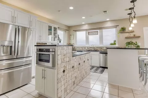 Kitchen - 4540 Bayside Dr, Milton, FL 32583 photo 1 of 4