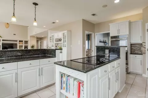 Kitchen - 4540 Bayside Dr, Milton, FL 32583 photo 4 of 4