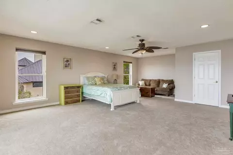 Bedroom - 4540 Bayside Dr, Milton, FL 32583 photo 6 of 10
