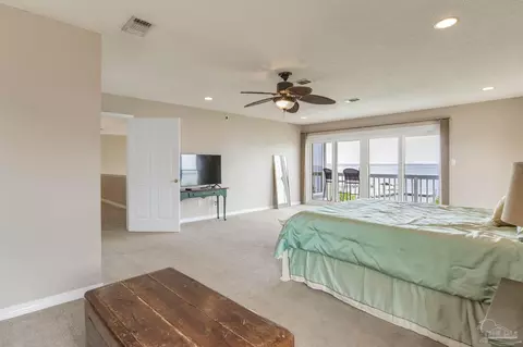 Bedroom - 4540 Bayside Dr, Milton, FL 32583 photo 5 of 10