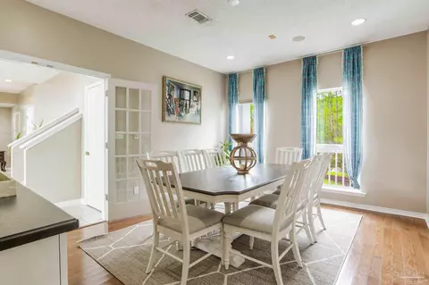 Dining - 4540 Bayside Dr, Milton, FL 32583 photo 4 of 5