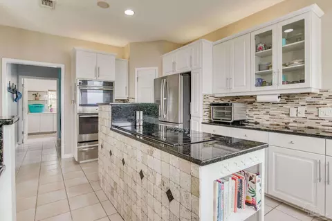 Kitchen - 4540 Bayside Dr, Milton, FL 32583 photo 2 of 4