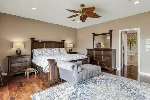 Bedroom - 4540 Bayside Dr, Milton, FL 32583 photo 3 of 10