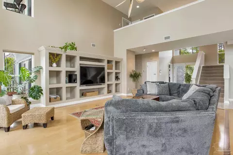 Living - 4540 Bayside Dr, Milton, FL 32583 photo 4 of 4