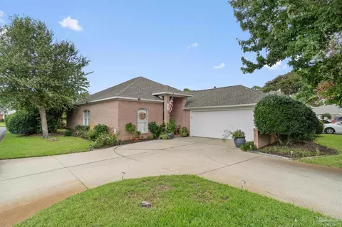 4000 Longwood Cir, Gulf Breeze, FL 32563