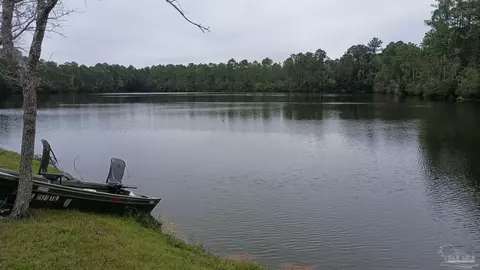 7375 Old Bay Pointe Rd, Milton, FL 32583 photo 13