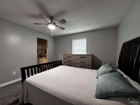 5560 Debbie Dr, Milton, FL 32570 photo 16