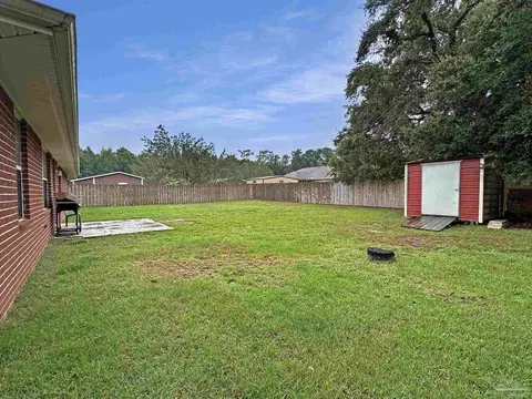 Exterior - 4831 La Casa Cir, Pace, FL 32571 photo 5 of 6