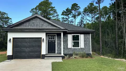2955 16th Ave, Milton, FL 32583