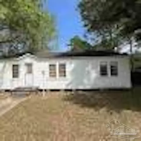 607 Simmons St, Brewton, AL 36426