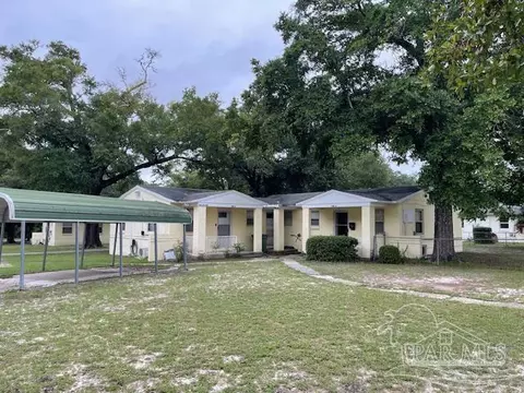 106 Ellis Dr #3, Pensacola, FL 32507