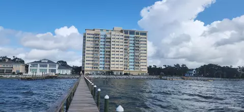 825 Bayshore Dr #1203, Pensacola, FL 32507