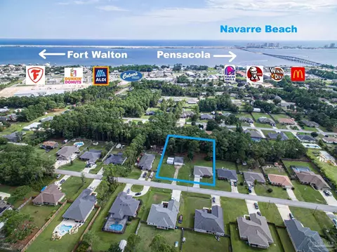 8733 El Paseo St, Navarre, FL 32566