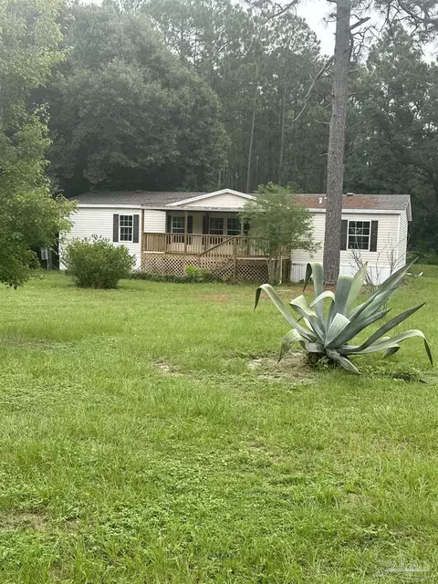 4432 Wagon Wheel Cir, Milton, FL 32583