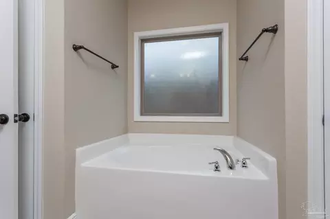 Bath - 5228 Parkside Dr, Pace, FL 32571 photo 2 of 3