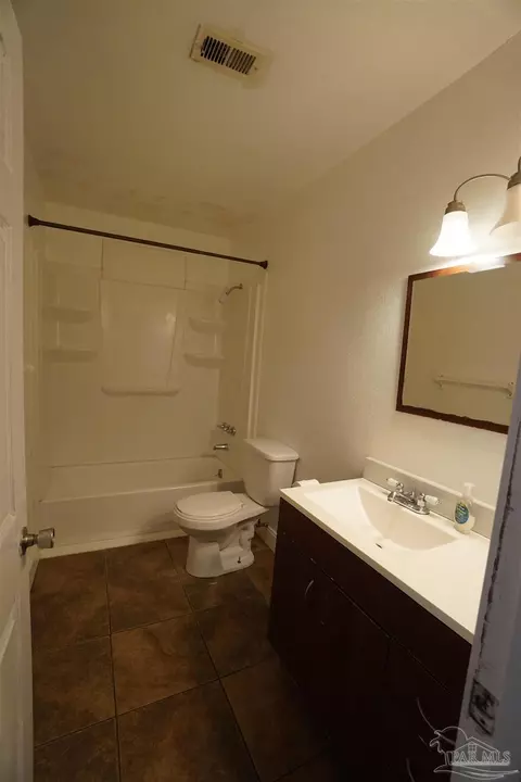 Bath - 4210 Stephens Rd, Pace, FL 32571 photo 2 of 3