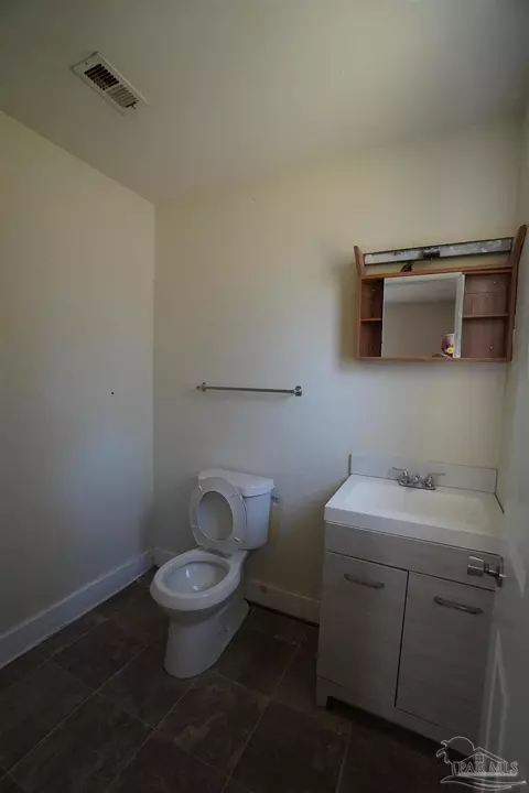 Bath - 4210 Stephens Rd, Pace, FL 32571 photo 3 of 3