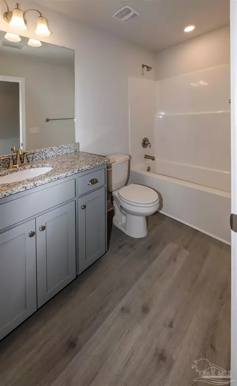 Bath - 6220 Pineapple Dr, Milton, FL 32570 photo 3 of 3