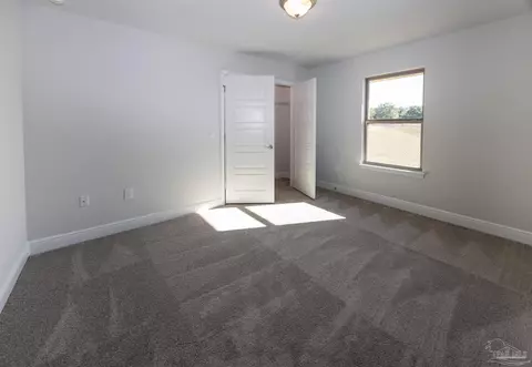 Bedroom - 6220 Pineapple Dr, Milton, FL 32570 photo 2 of 4