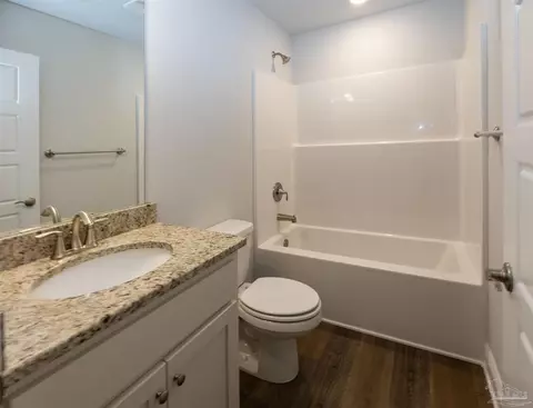 Bath - 6214 Pineapple Dr, Milton, FL 32570 photo 2 of 7