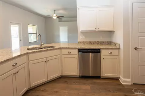 Kitchen - 6214 Pineapple Dr, Milton, FL 32570 photo 2 of 2