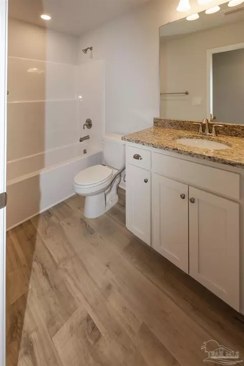 Bath - 6128 Another Ln, Milton, FL 32570 photo 2 of 2