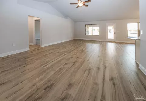 Living - 6128 Another Ln, Milton, FL 32570 photo 2 of 3