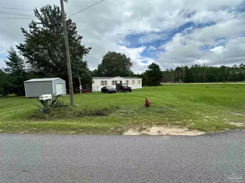 4402 Gentry Farms Dr, Milton, FL 32583