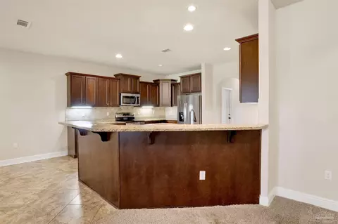 Kitchen - 5545 Heatherton Rd, Milton, FL 32570 photo 1 of 5
