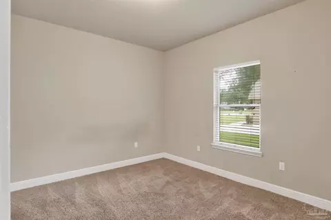 Bedroom - 5545 Heatherton Rd, Milton, FL 32570 photo 2 of 5