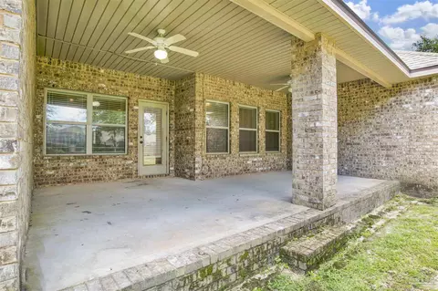 Exterior - 5545 Heatherton Rd, Milton, FL 32570 photo 2 of 6