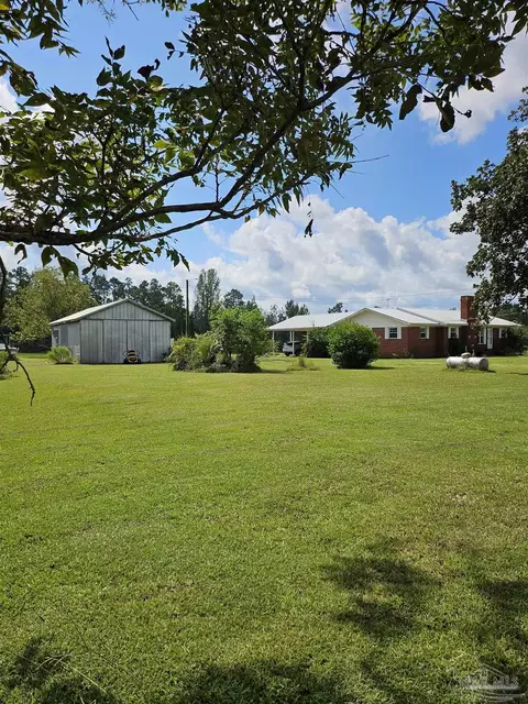 5601 Pine Forest Rd, Mcdavid, FL 32568 photo 9