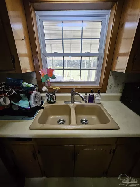 5601 Pine Forest Rd, Mcdavid, FL 32568 photo 21