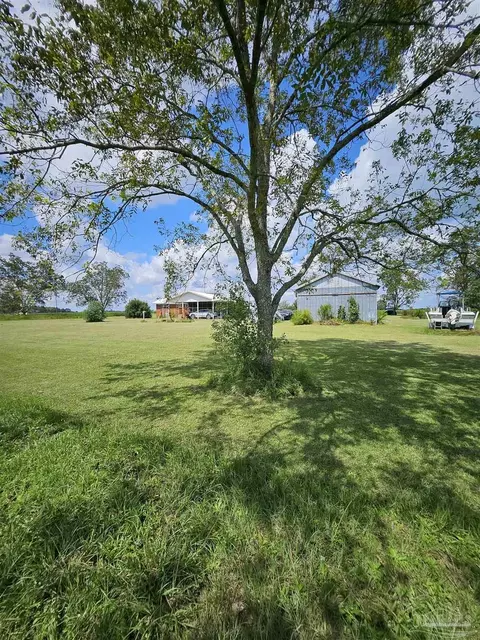 5601 Pine Forest Rd, Mcdavid, FL 32568 photo 11