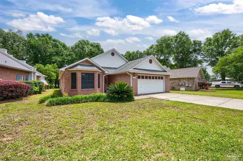 3004 Oak Pointe Dr, Pensacola, FL 32505