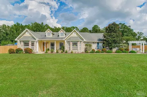 5308 Stiles Ln, Pace, FL 32571