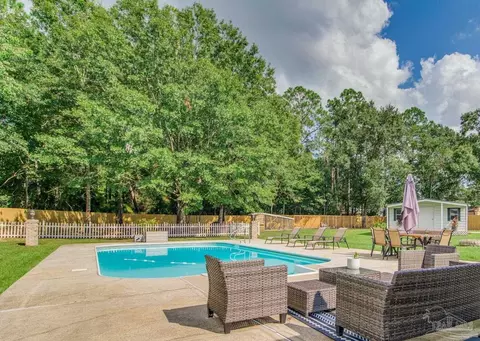Exterior - 5308 Stiles Ln, Pace, FL 32571 photo 10 of 18