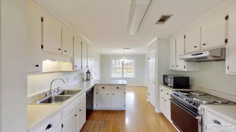 Kitchen - 4843 Tealwood Dr, Pace, FL 32571 photo 3 of 3