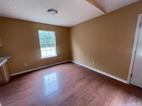 5266 Persimmon Ln, Milton, FL 32570 photo 5