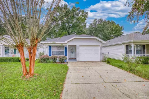 2337 Trailwood Dr, Cantonment, FL 32533