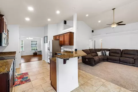 5659 Tucker Cir, Pace, FL 32571 photo 8