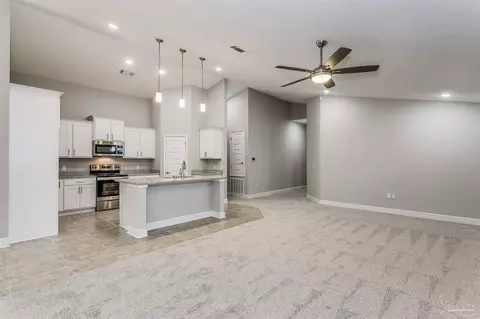 9138 Military Trl, Navarre, FL 32566