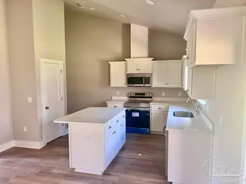 Kitchen - 4340 Russell Elliott Rd, Jay, FL 32565 photo 2 of 4