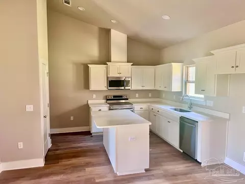 Kitchen - 4340 Russell Elliott Rd, Jay, FL 32565 photo 1 of 4