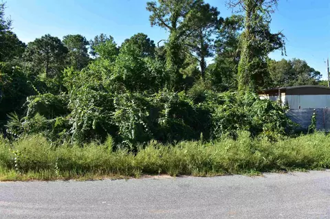 Pendleton Ct, Gulf Breeze, FL 32563 photo 2
