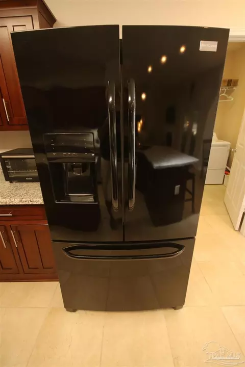 Kitchen - 5895 Quintette Rd, Pace, FL 32571 photo 7 of 7